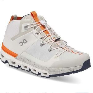 New On cloud shoes Womens Size 8.5